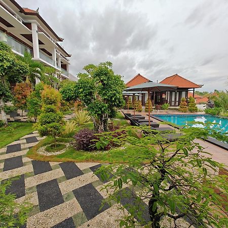 Nusa Sedayu Hotel By Ocean View Batununggul Exterior photo