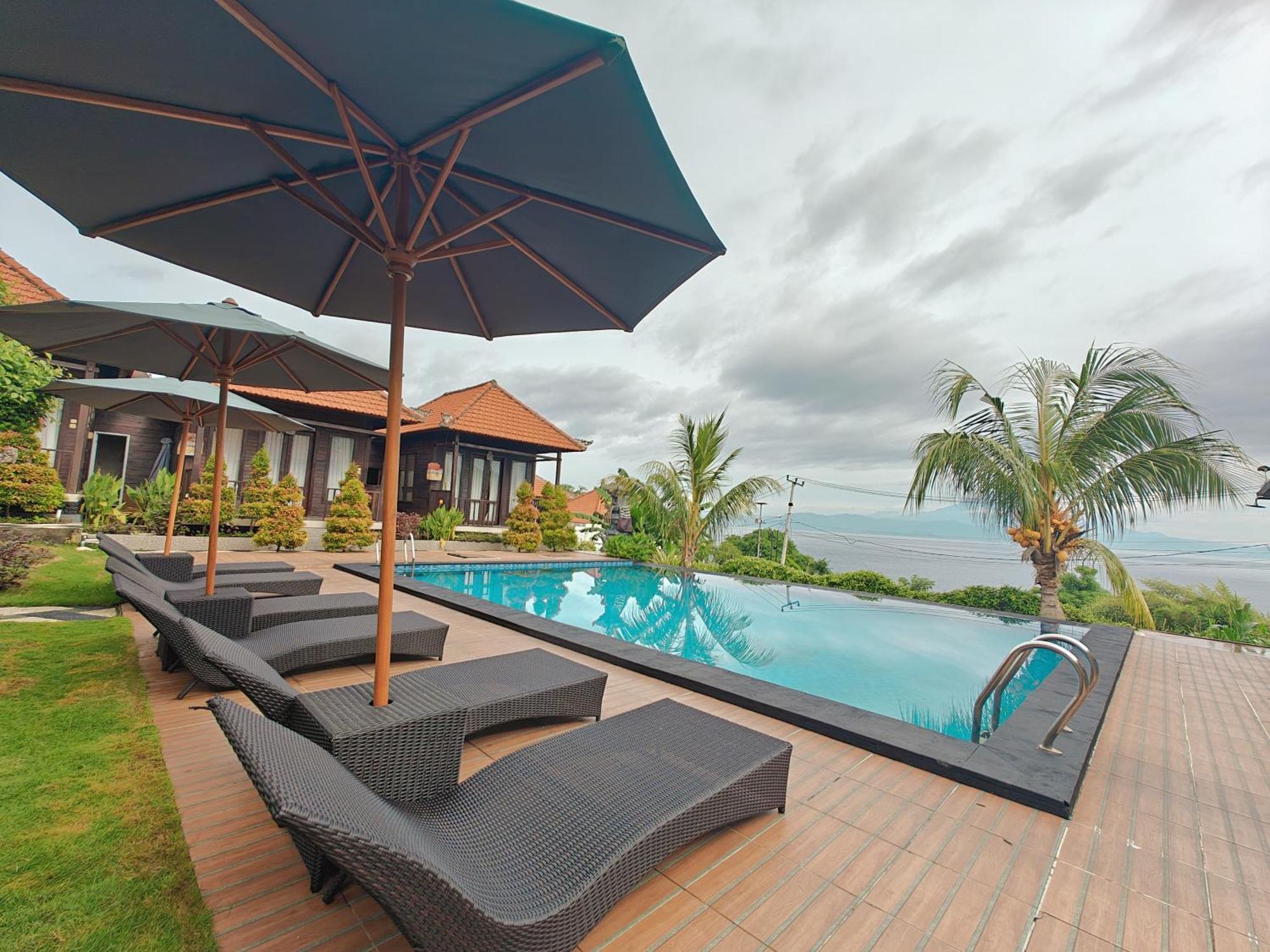 Nusa Sedayu Hotel By Ocean View Batununggul Exterior photo