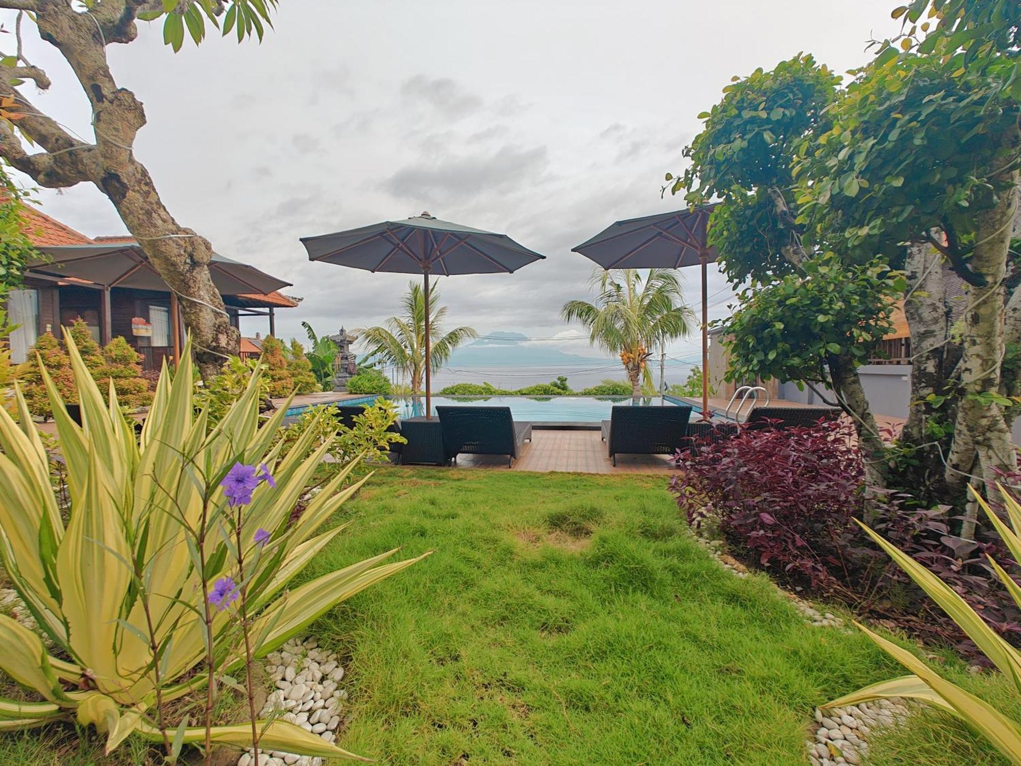 Nusa Sedayu Hotel By Ocean View Batununggul Exterior photo
