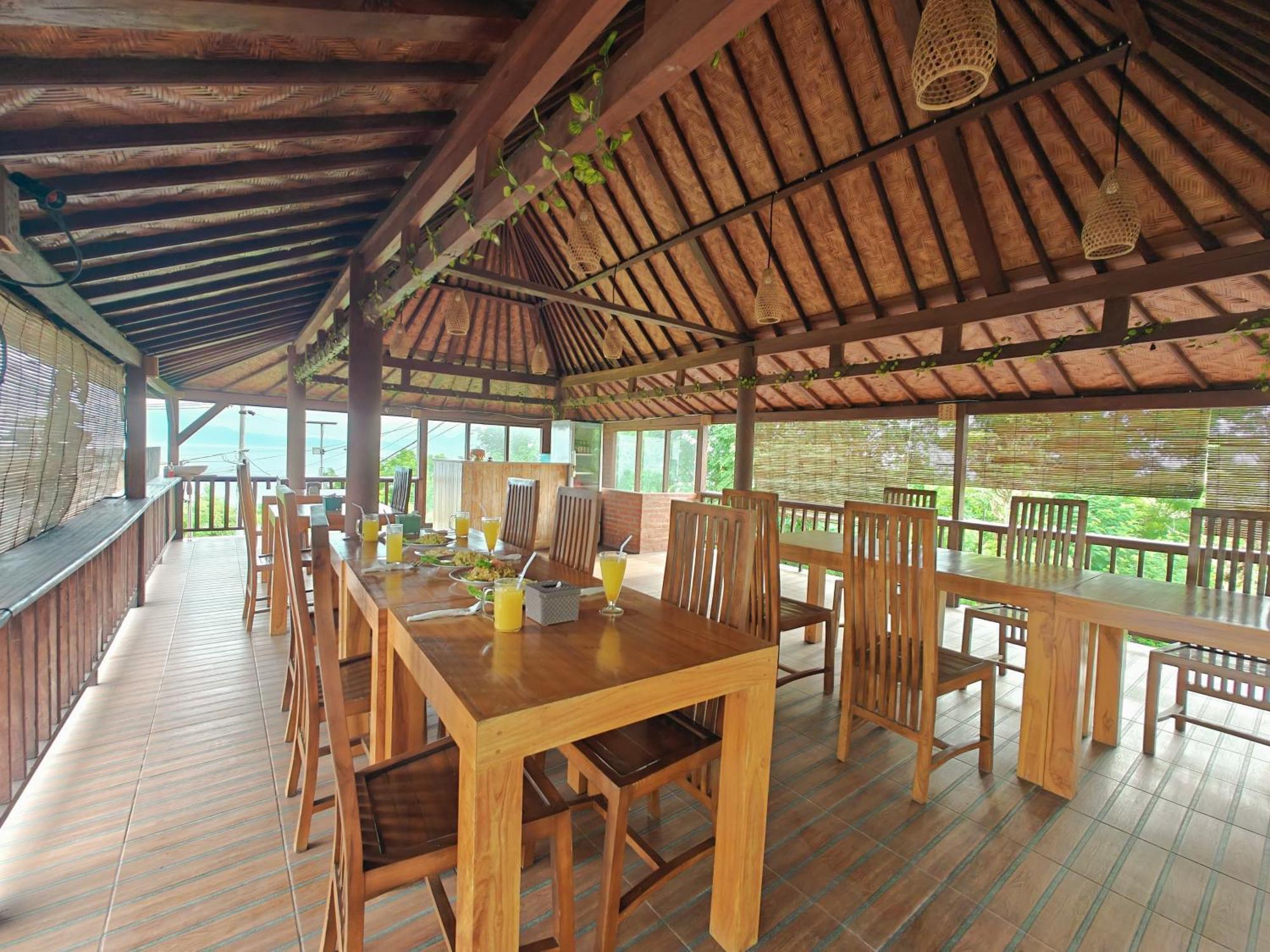 Nusa Sedayu Hotel By Ocean View Batununggul Exterior photo
