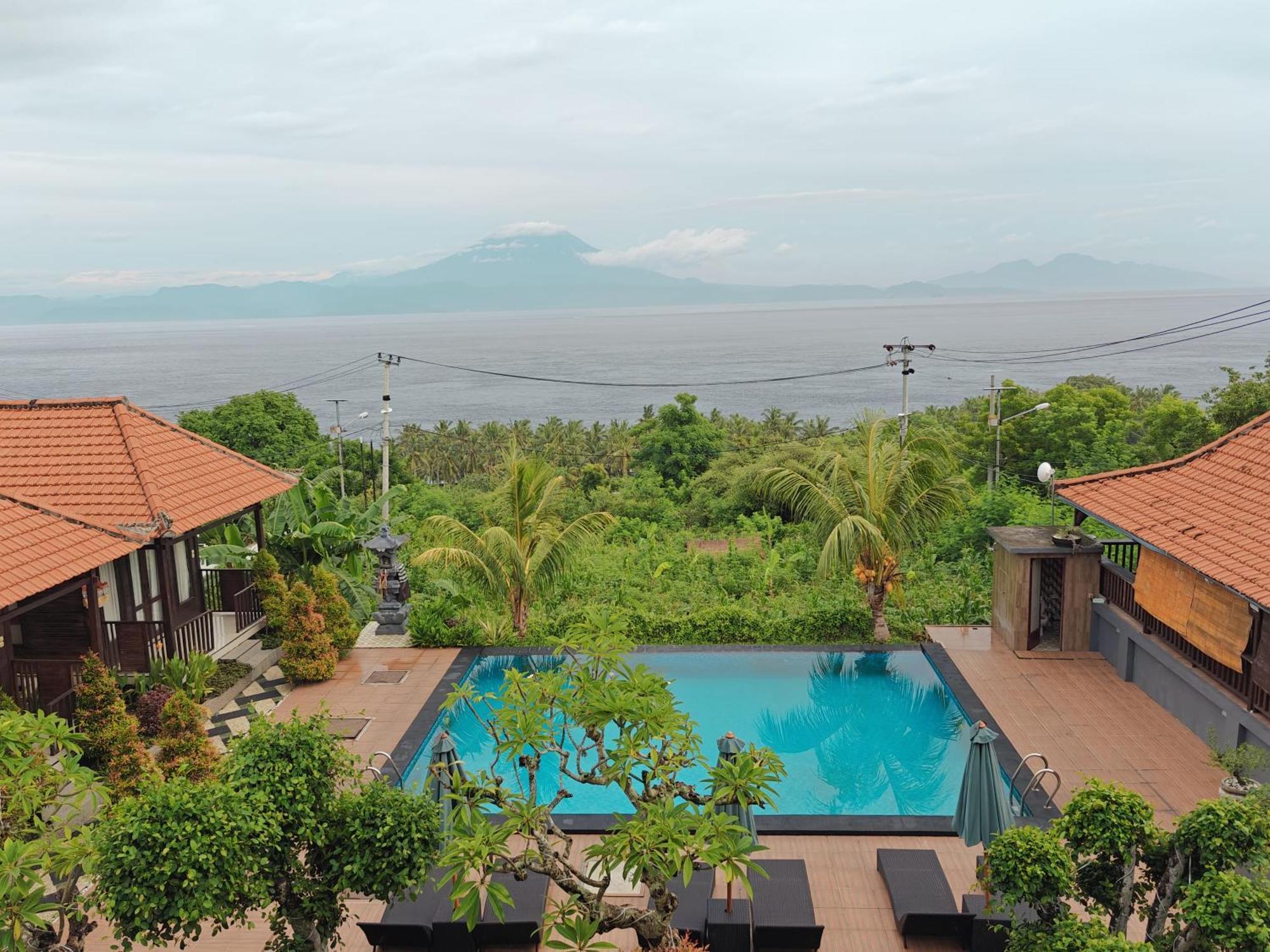 Nusa Sedayu Hotel By Ocean View Batununggul Exterior photo