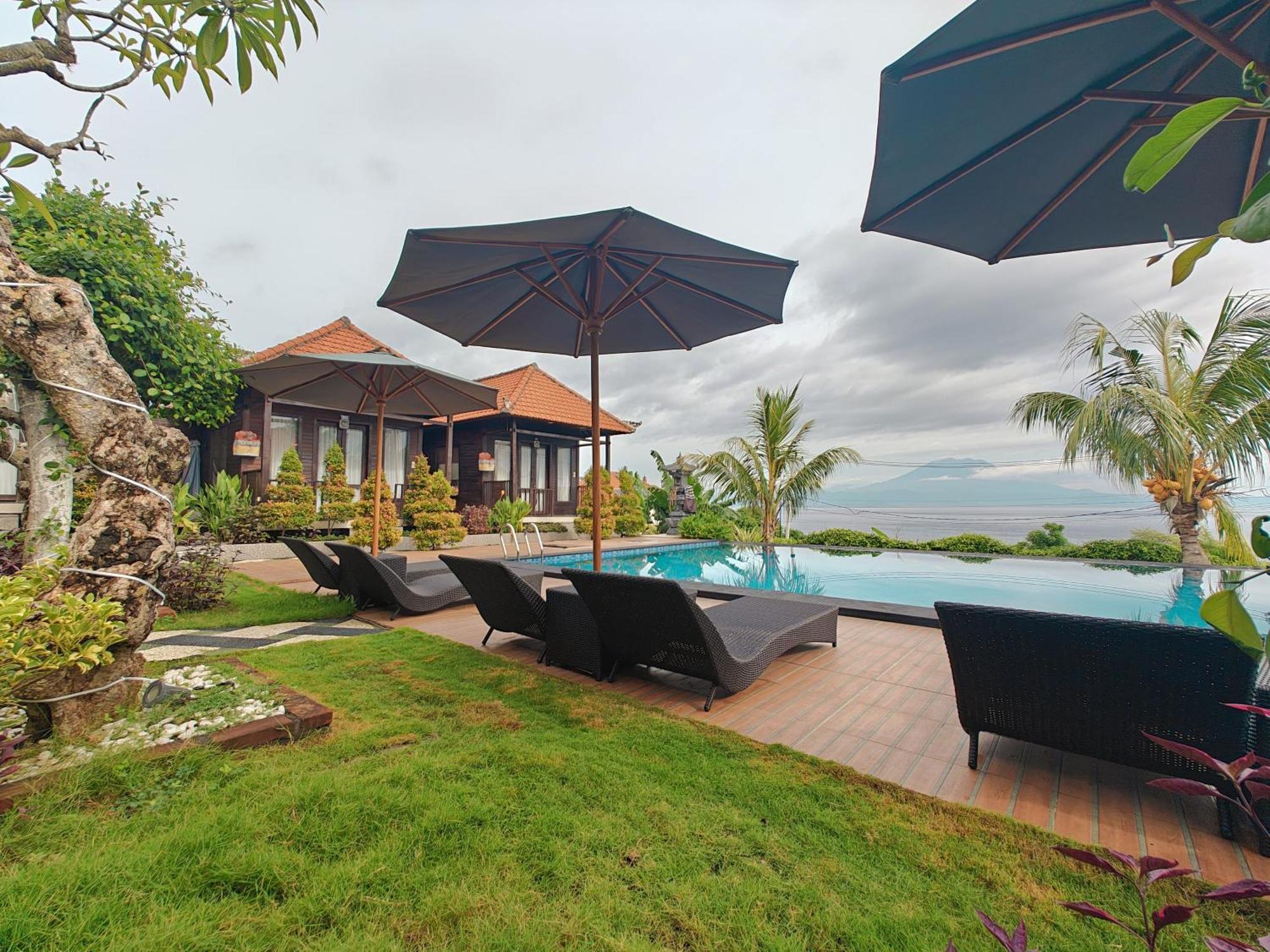 Nusa Sedayu Hotel By Ocean View Batununggul Exterior photo