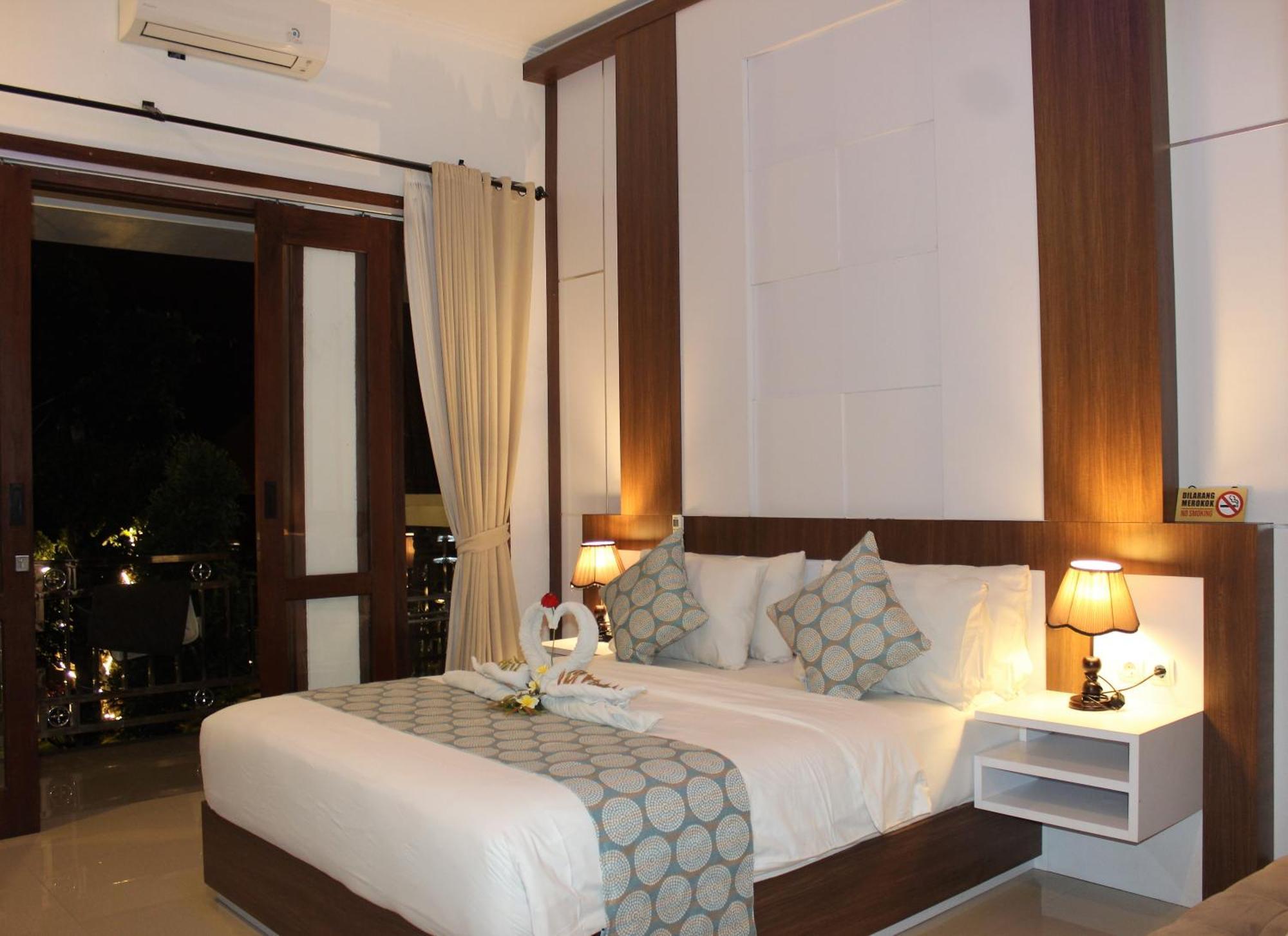 Nusa Sedayu Hotel By Ocean View Batununggul Exterior photo