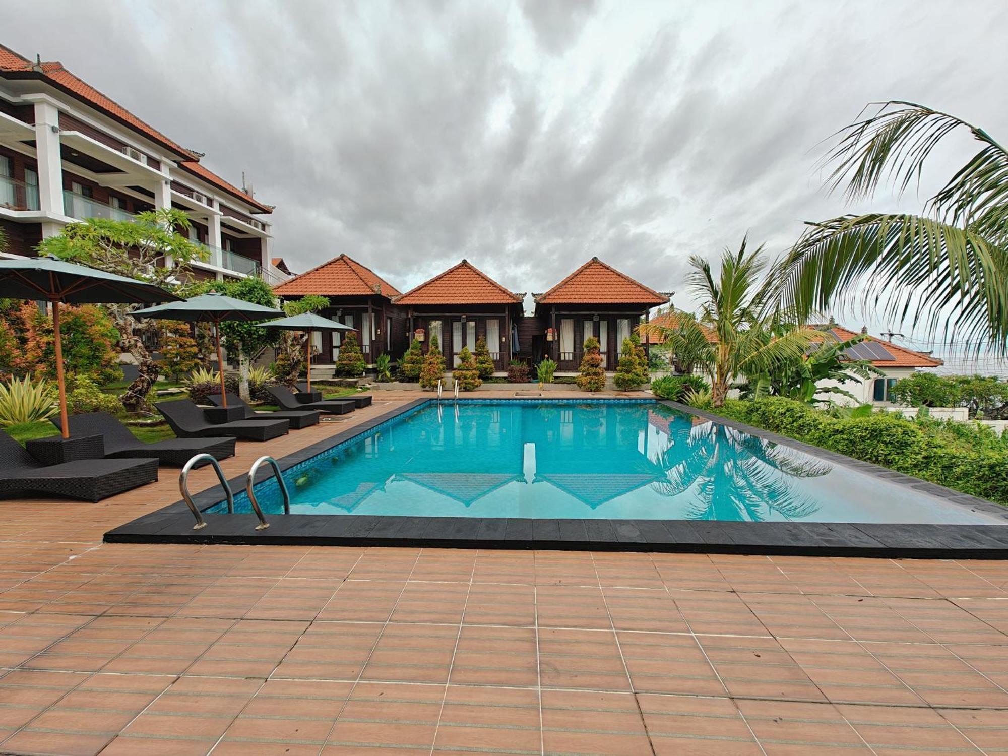 Nusa Sedayu Hotel By Ocean View Batununggul Exterior photo